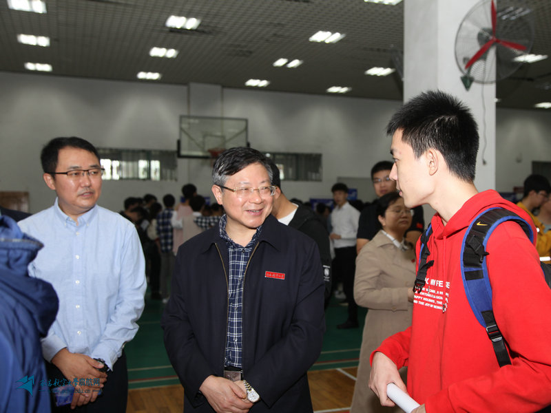cd253ff7a4d449c0a8832260f0413d11.jpg