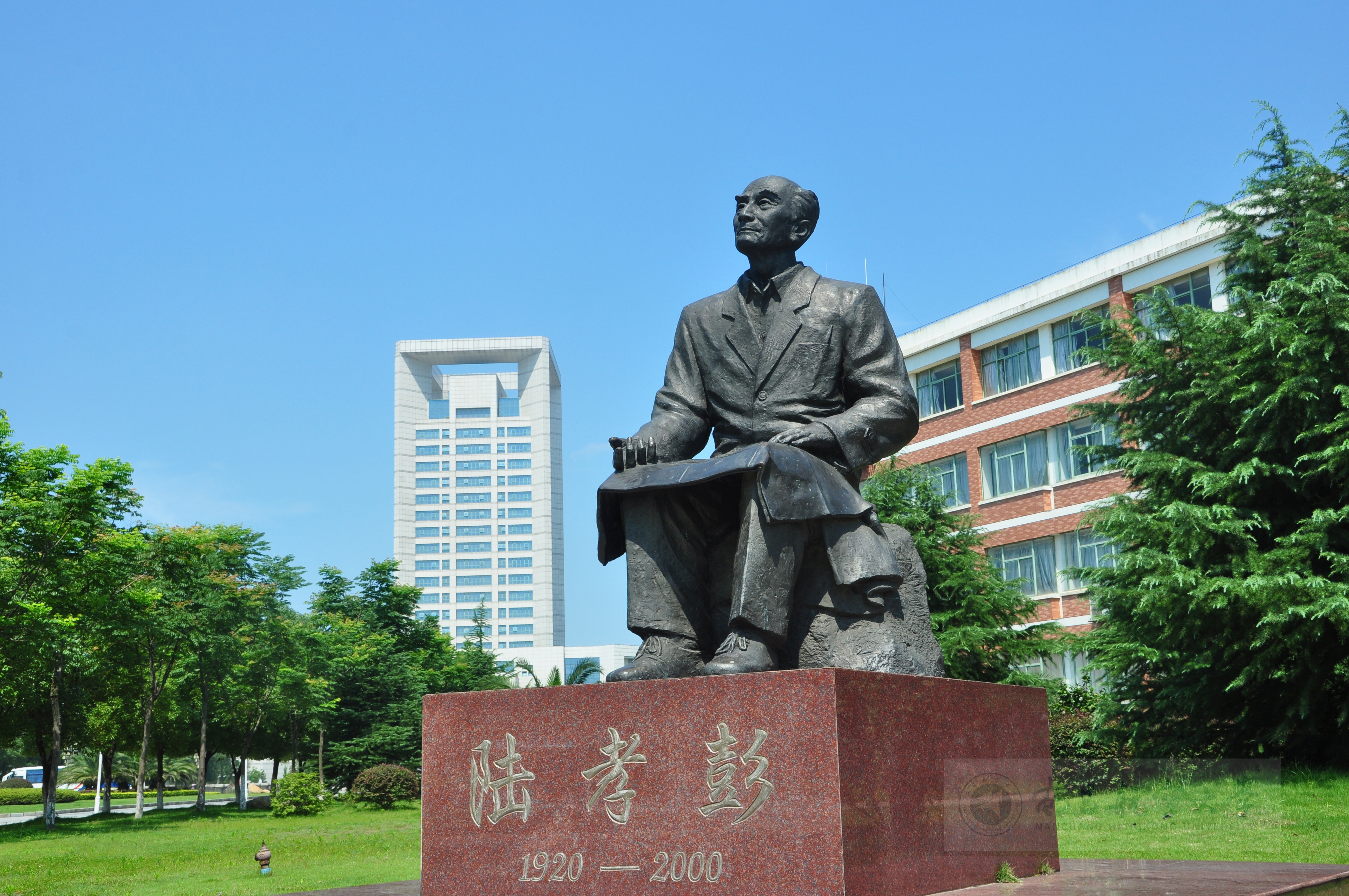 院士雕像